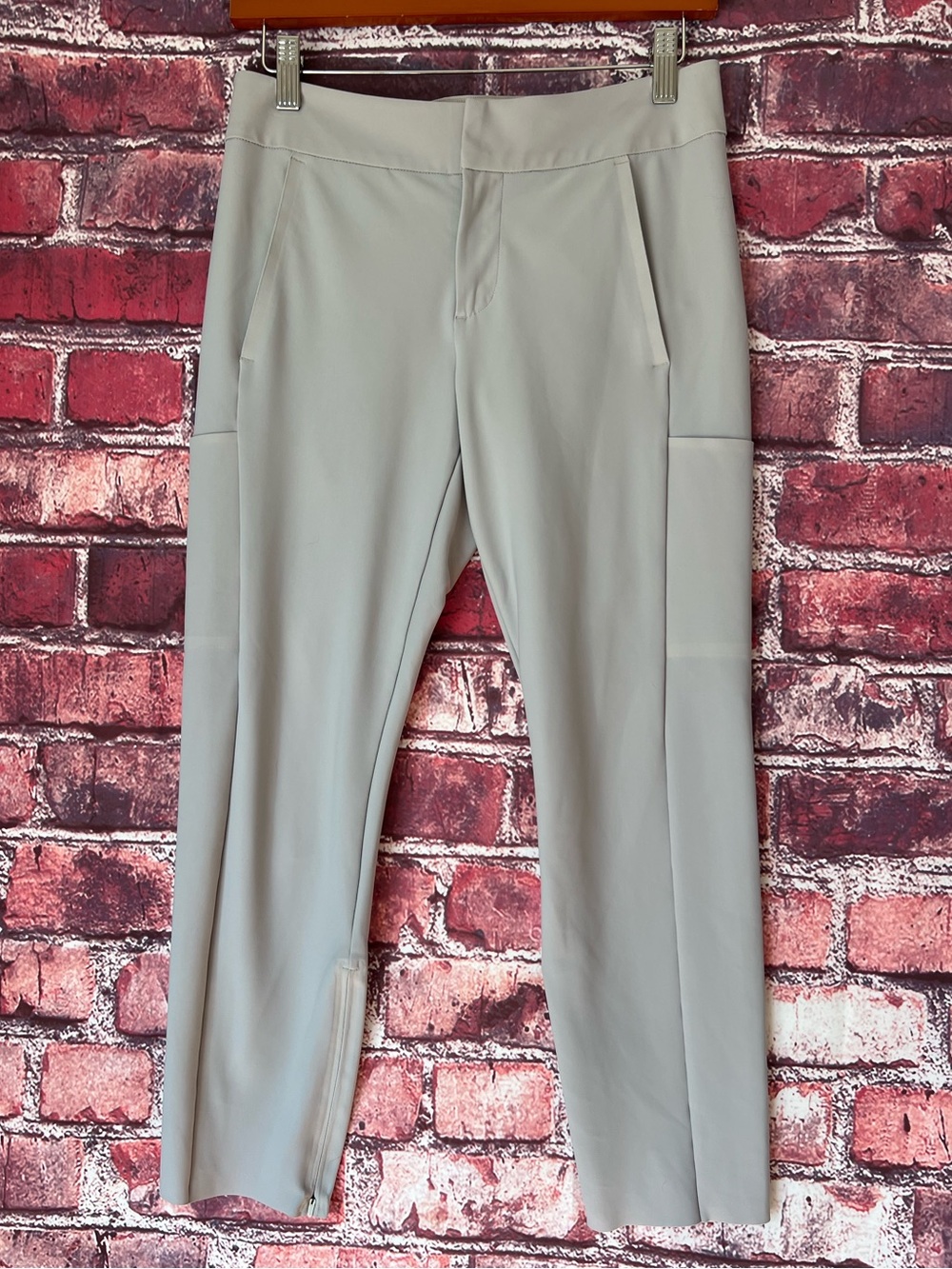 Athleta Stellar Trouser Gray Slim Cropped Raw Hem Pants Size 4P 4 Petite